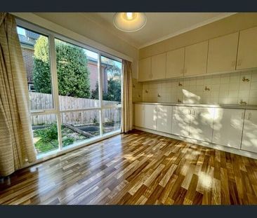 Burwood - Photo 1