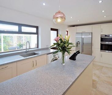 3 bedroom detached bungalow to rent - Photo 5