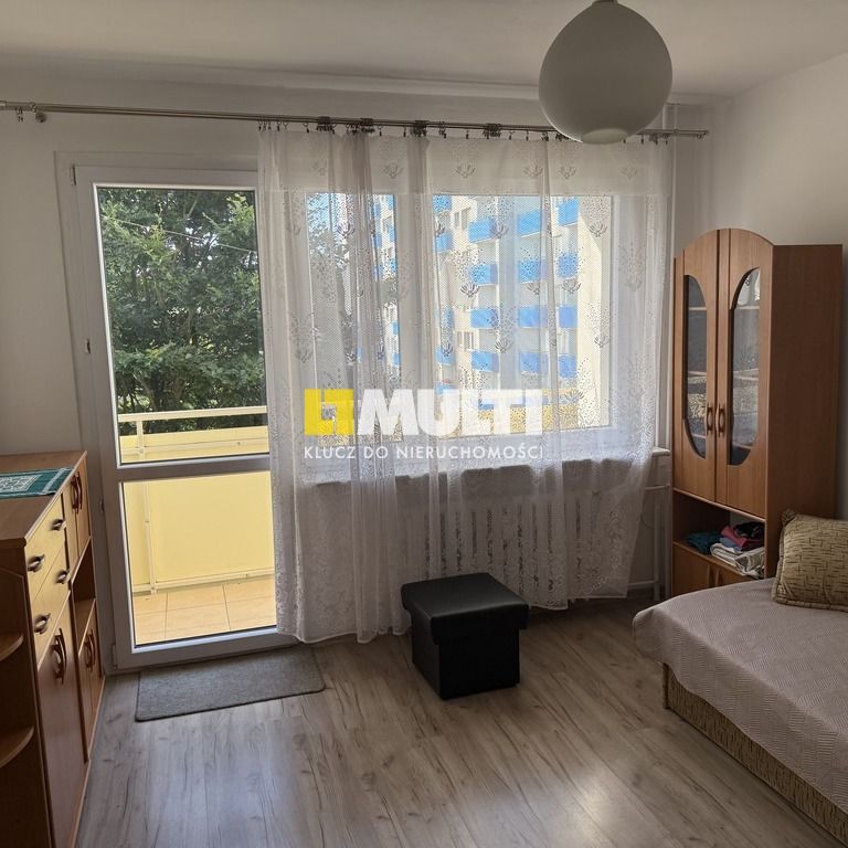 Kawalerka z balkonem w bloku z windą - Zdjęcie 1