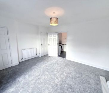 9, Kingsham Road*, Chichester - Photo 3