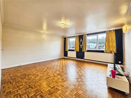 Budebury Road, Staines-upon-Thames, Surrey, TW18 2AX - Photo 2