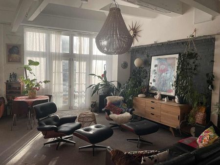 Sunny Historical Apartment in Prime Location. - Photo 5