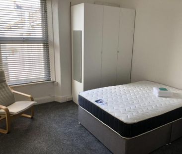 6 bedroom house to rent - Photo 4