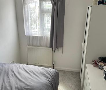 Room in a Shared House, Tybenham Road, SW19 - Photo 2
