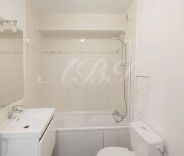 Rental Apartment Paris 17th - Photo 4