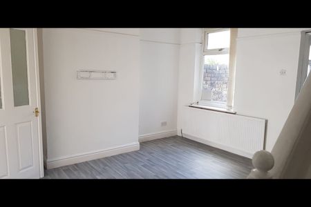 2 Bed Terraced House, Larch Road, CH42 - Photo 4