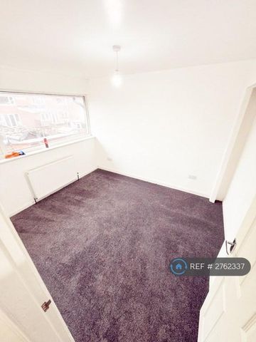 3 bedroom terraced house to rent - Photo 5