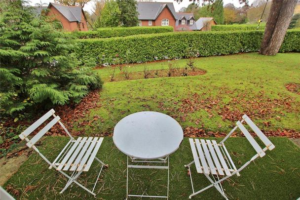 2 bedroom maisonette to rent - Photo 1