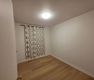 For Lease - 813 Zator Avenue, Pickering, Ontario - Photo 3