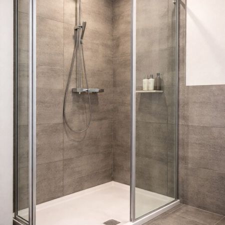 Nice furnished shared room - Photo 3