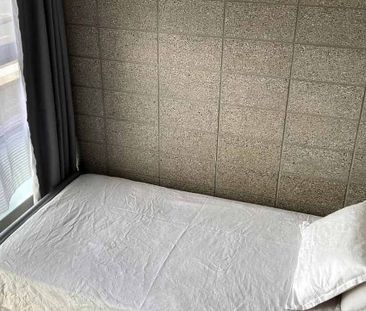 Furnished Studio Apartment in City - Photo 1