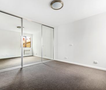 35 Abinger Street, Richmond VIC 3121 - Townhouse For Rent | Domain - Photo 3