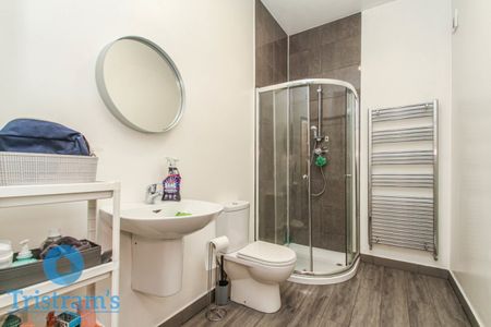 8 bed Semi-Detached House for Rent - Photo 5