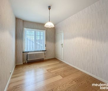 Ruime gezinswoning met garage - Photo 1