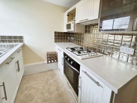 1 bedroom flat to rent - Photo 5