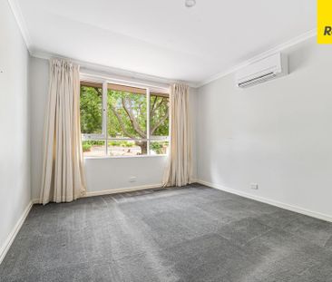 Beautiful Family Home - Photo 3