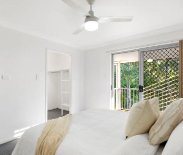 Parkside Perfection - Spacious 3-Bed Townhouse in a Peaceful Setting - Photo 6