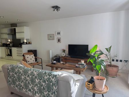 2 bedroom apartment to rent - Photo 3