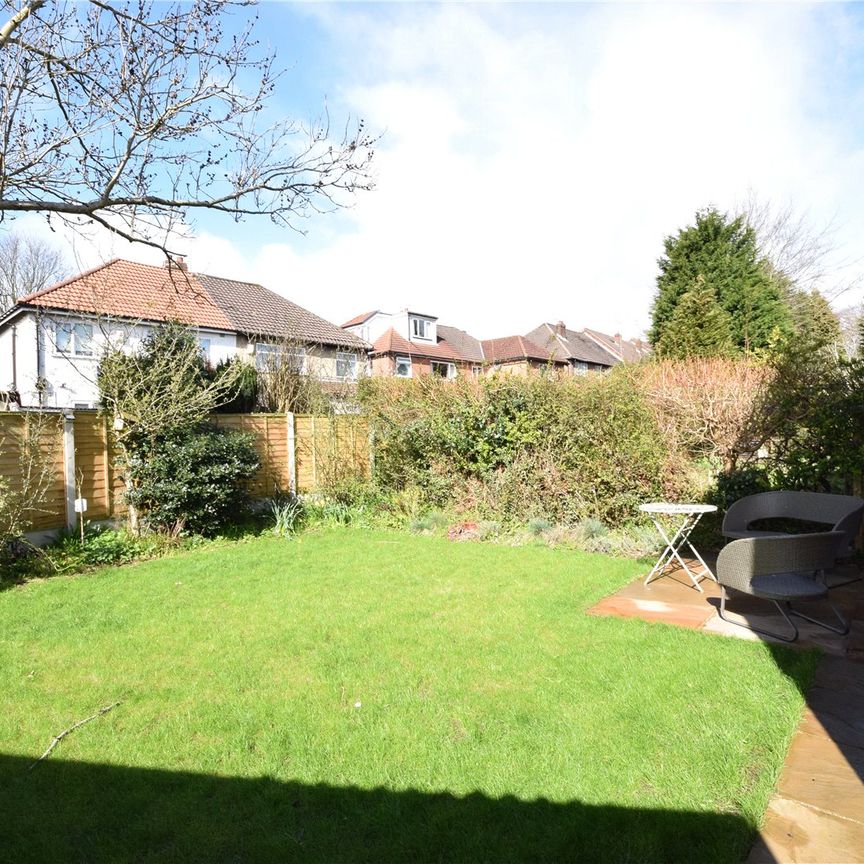 17, New Adel Avenue, Adel, Leeds, LS16 6BE - Photo 1