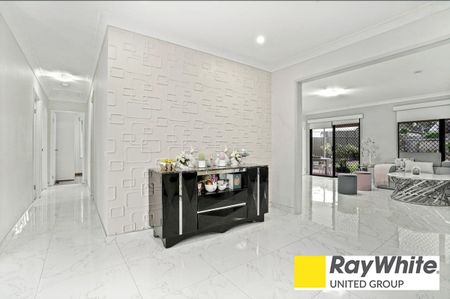 3 Bedroom Home in St Clair - Photo 3