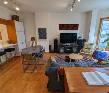 2 Bedroom Downtown West (Little Italy, Kensington Market) - Photo 3