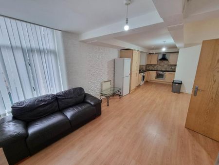 1 bedroom flat to rent - Photo 2