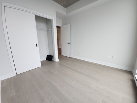 5605 Avenue Pierre-De Coubertin, #1113 - Photo 4