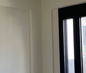 Πολυτελές τεσσάρι διαμέρισμα με πάρκινγκ προς ενοικίαση Μεσαμπελιές... - Photo 2