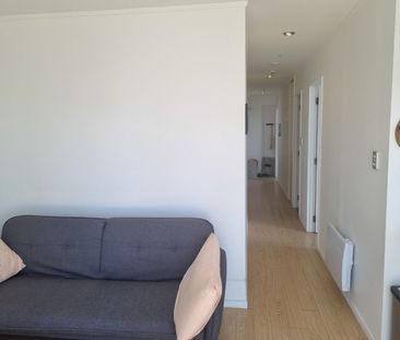 Volt Apartments - Fully Furnished 2 Bdrm With Car Park - Photo 5