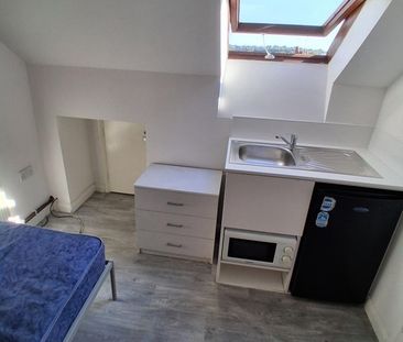 Room in a Shared House, Cowper St, LU1 - Photo 3