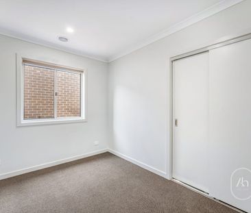 Stylish and Spacious Living in the Heart of Truganina I 3Bed 2Bath ... - Photo 2