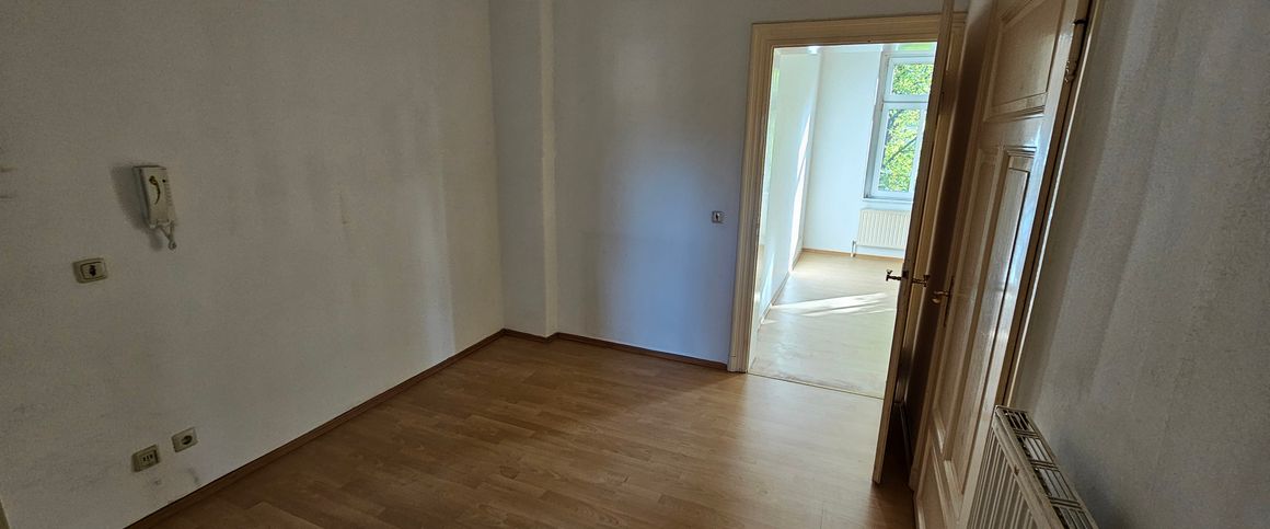 - 2 - Raumwohnung in Radebeul - Photo 1