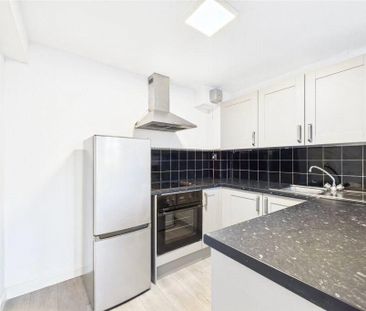Shellfield Close, Staines-Upon-Thames Shellfield Close, Staines-Upo... - Photo 1