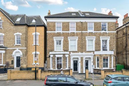 3 bedroom flat to rent - Photo 3