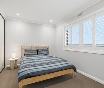 Immaculately presented 3 bedroom family home with stunning views - Photo 4