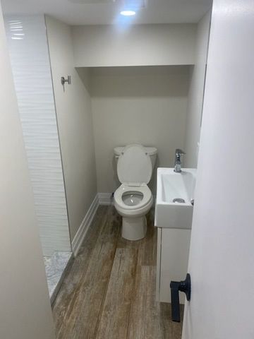 For Lease - 1551 kingston Road, Toronto, Ontario - Photo 5