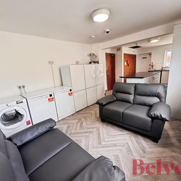 1 bedroom in a house share to rent - Photo 1
