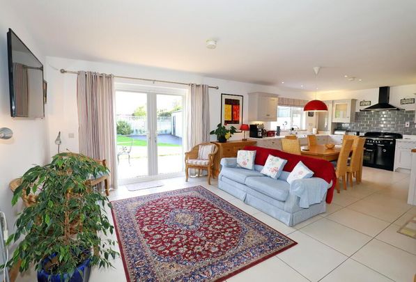 SHORT TERM RENTAL ONLY, 18 Ganaway Park, Whiterock, Killinchy, BT23 6QG - Photo 1