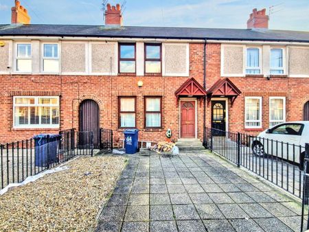 2 bed terraced house to rent in NE6 - Photo 2