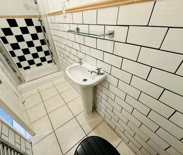 2 bedroom flat to rent - Photo 6