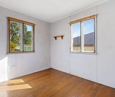 Spacious Family Living on a Generous 1,591sqm Block – Rochedale South - Photo 4