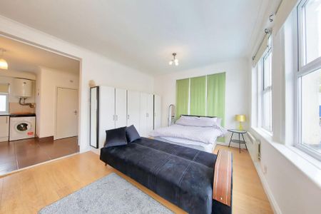 Studio to rent - Photo 4