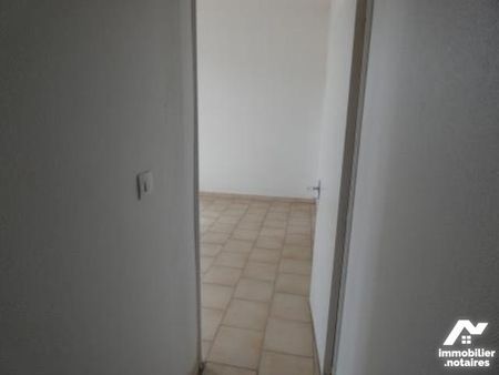 ORBEC - Centre ville, place de la mairie. Appartement en duplex - Photo 5