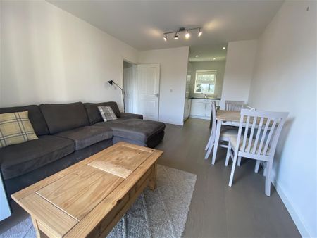 Adrian Close - Photo 2