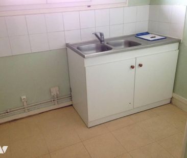 PONT DE L'ARCHE - Appartement T2 + garage - Photo 2