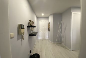 4 bedroom flat - central location (Belgian Tavern Area)