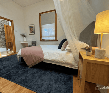 Stylish Inner‑City Cottage in Adelaide’s Vibrant Market Precinct - Photo 5