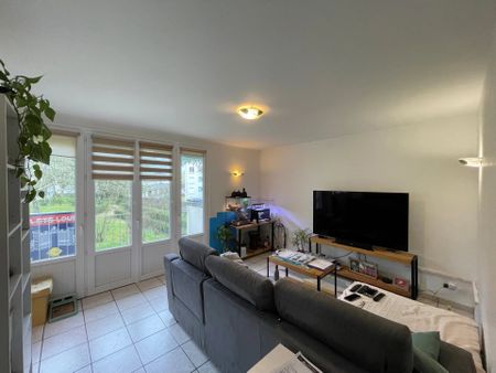 Location Appartement 5 pièces 79m² CHOLET 49300 - Photo 2
