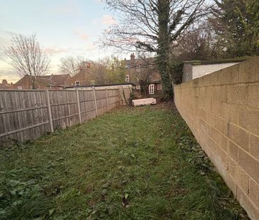 Three bed family house - £1900 - Photo 6