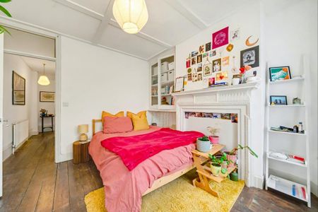 2 bedroom ground floor flat to rent - Photo 3